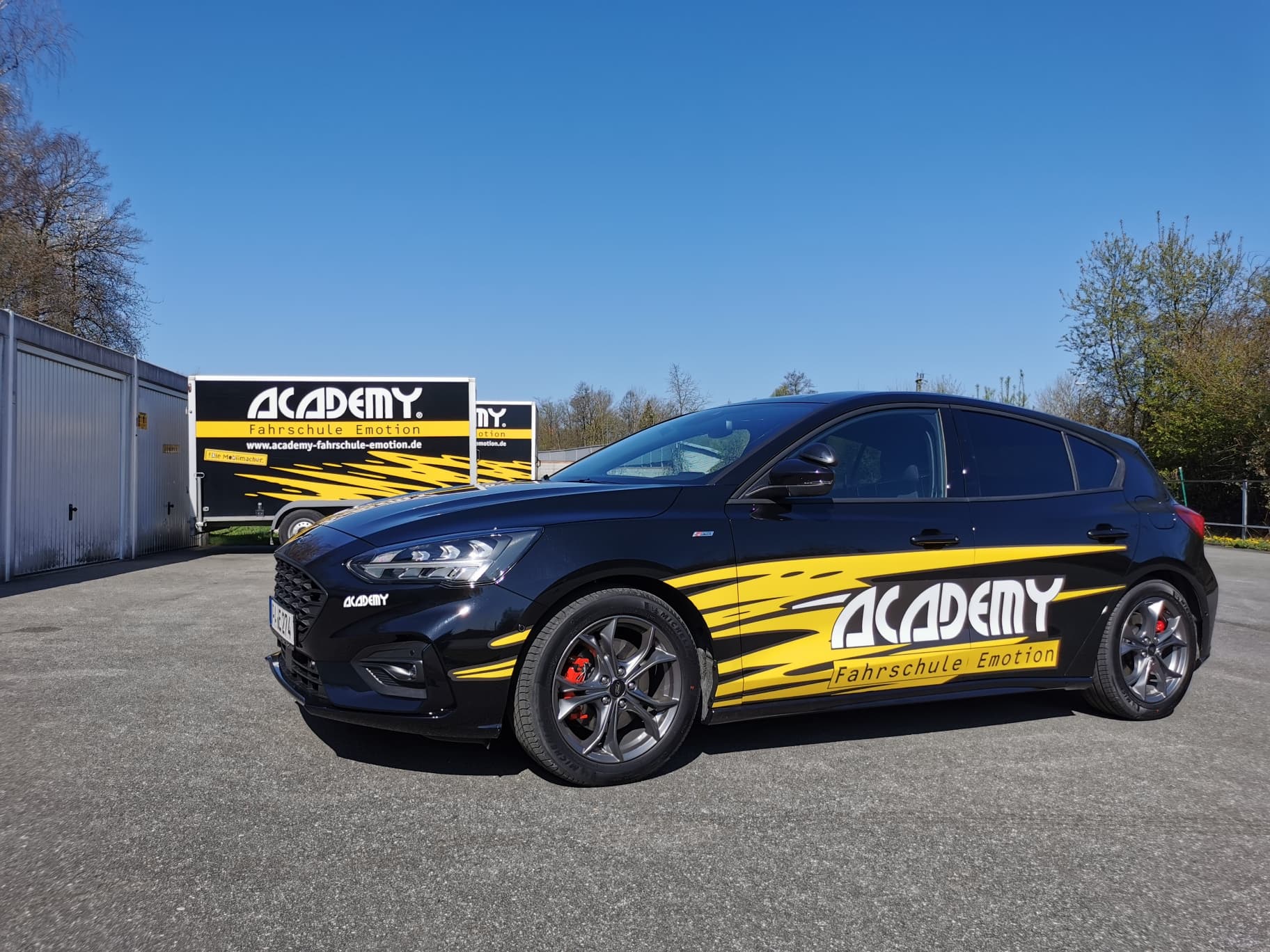 2 x Ford Focus